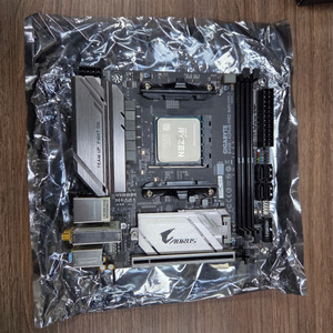 기가바이트B450I + 라이젠2700X 팝니다.