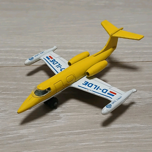 LEARJET MATCHBOX 비행기 피규어 이미지