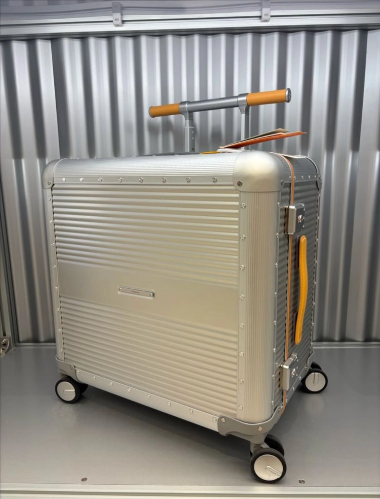 (새제품)로우로우캐리어ALUMINIUM 91L/24inch 이미지