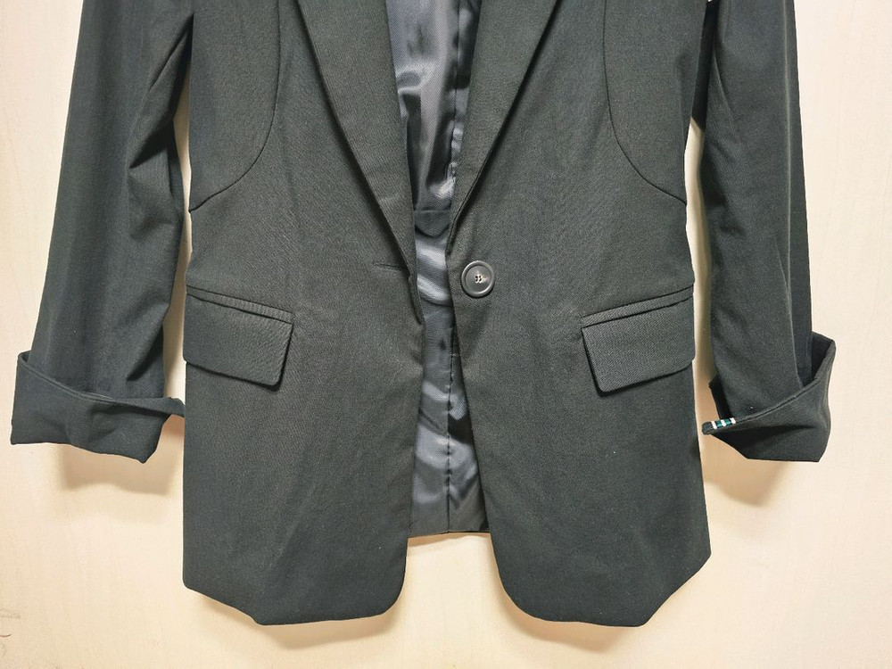 블랙 여성 블레이저 / 몸매 보정되는 슬림핏 블랙자켓(새상품)--17