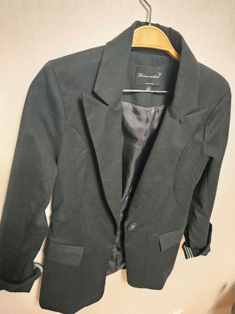 블랙 여성 블레이저 / 몸매 보정되는 슬림핏 블랙자켓(새상품)--2