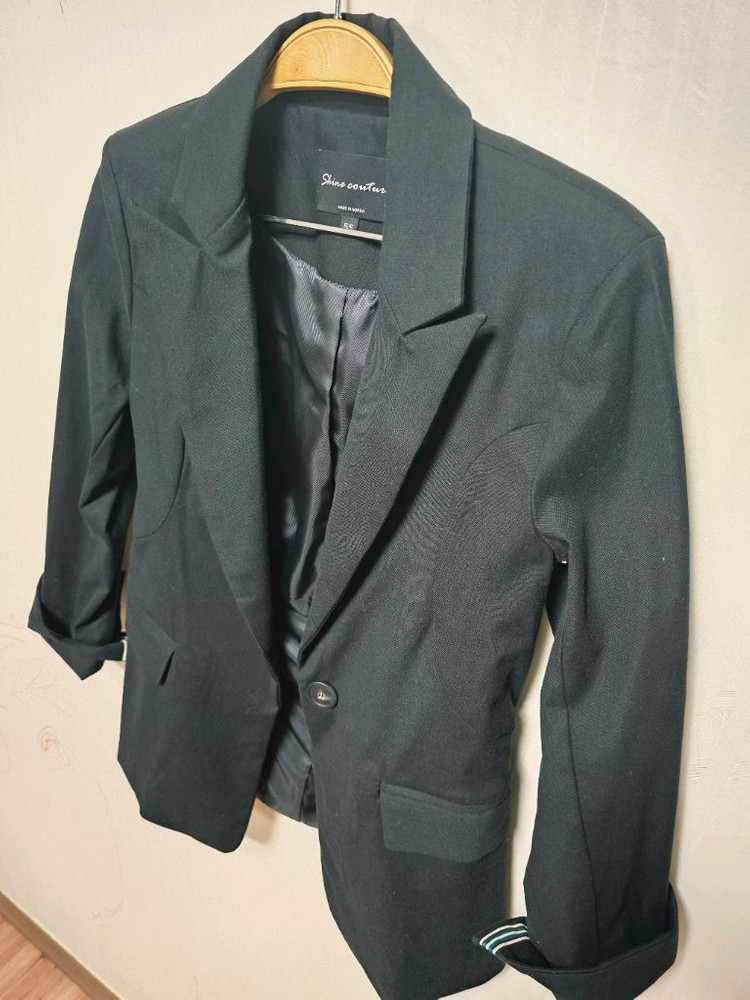 블랙 여성 블레이저 / 몸매 보정되는 슬림핏 블랙자켓(새상품)--3