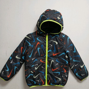 나이키 키즈 양면 스우시 패턴 경량패딩 점퍼 사이즈 130