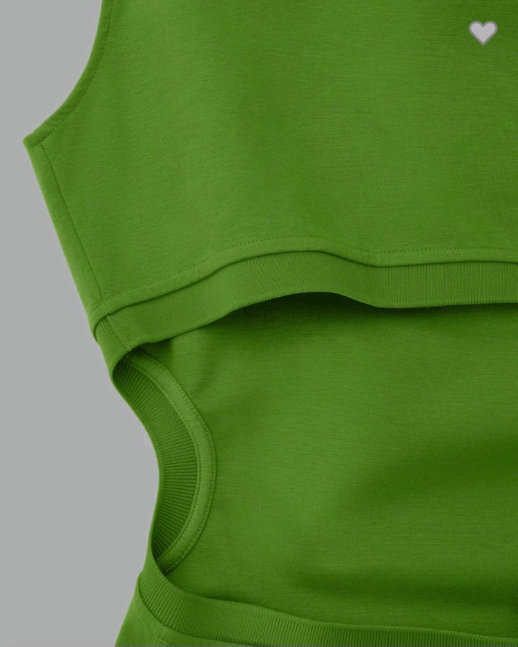 코스(COS)의 슬리브리스 커트아웃 맥시 드레스--1