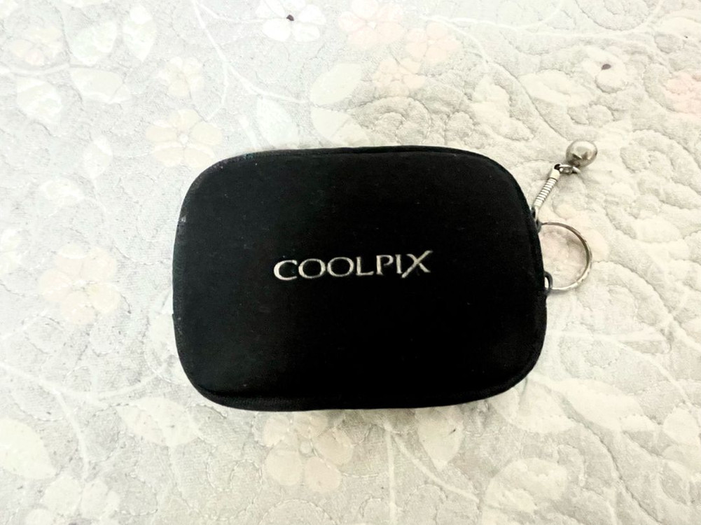 니콘 쿨픽스 s220 디지털카메라 실버 (+호환배터리, 배터리충전기) 이미지