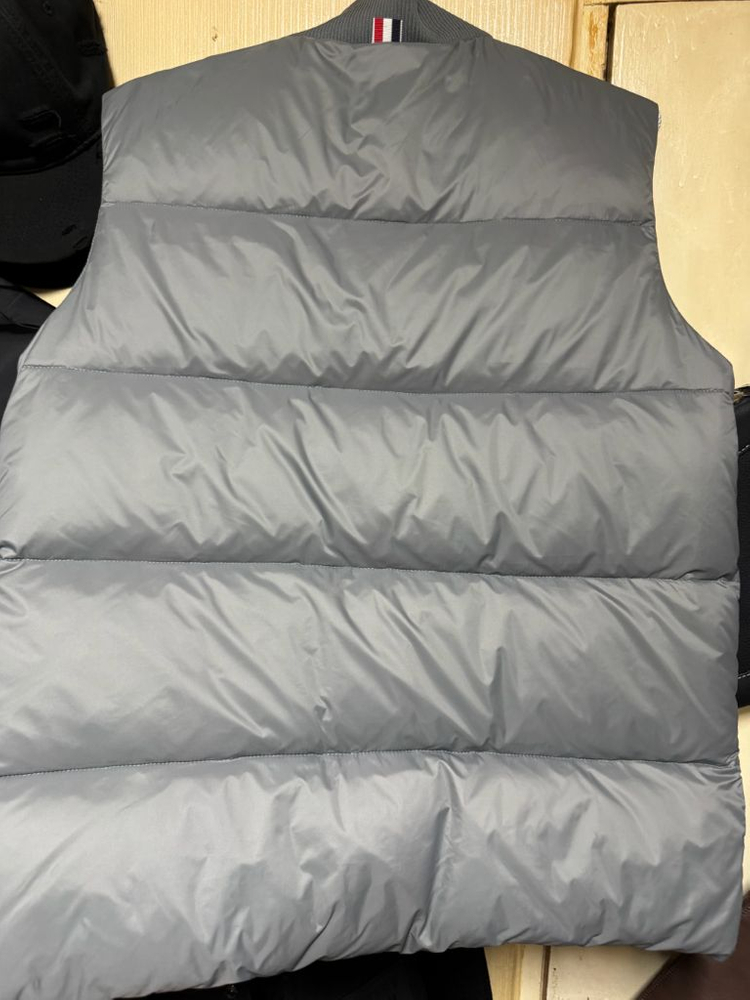 톰브라운패딩조끼--1