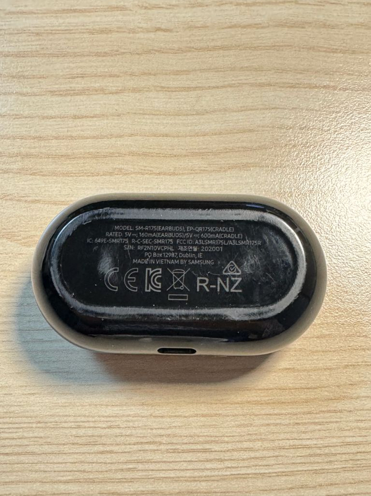 [삼성 정품] 갤럭시 버즈 플러스 블랙--2