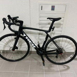 트렉 마돈 SL 5 8세대 로드 자전거 이미지