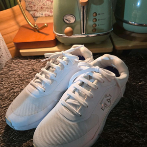 데상트 화이트 운동화 230mm 이미지