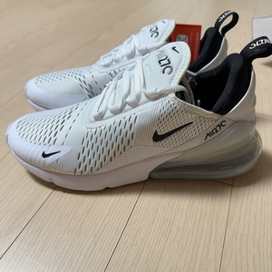 [280] 나이키 에어맥스270 화이트