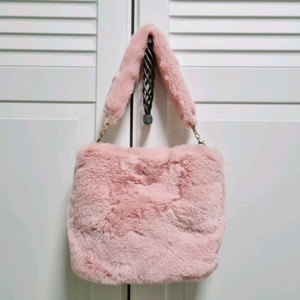 쿠키하우스 여아 밍크퍼 토드겸 크로스백