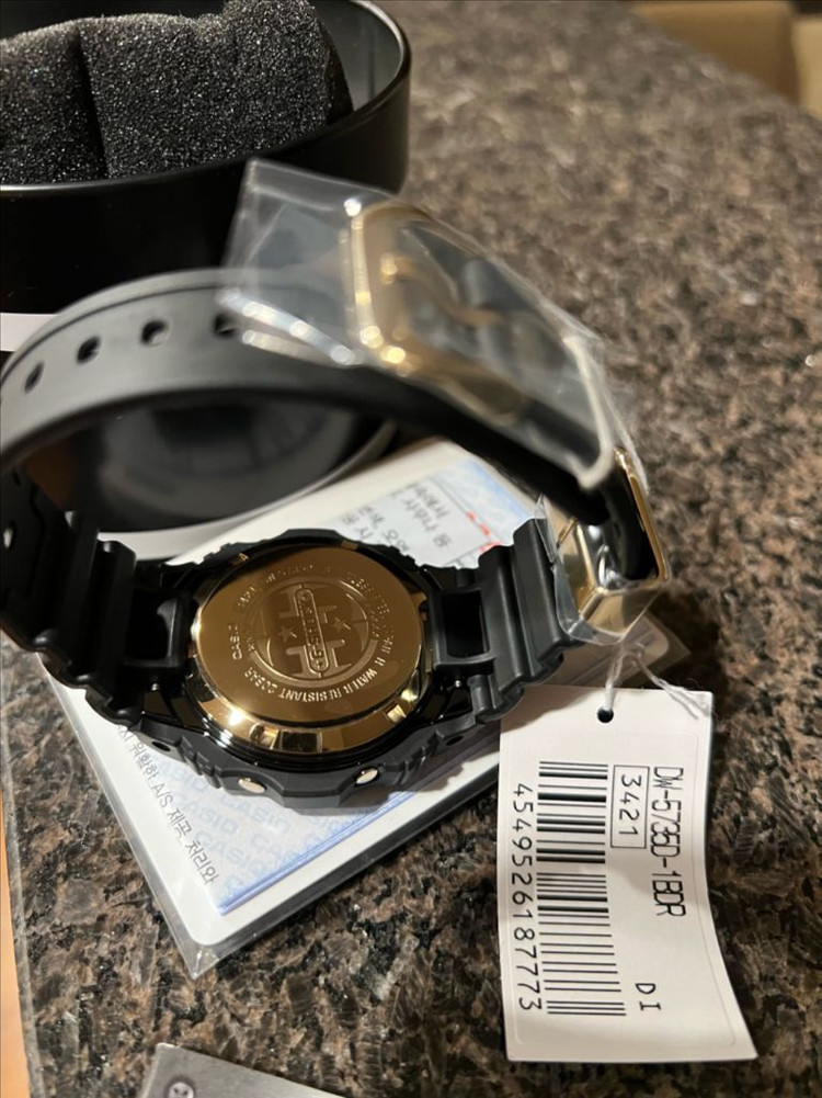 지샥 35주년 판매합니다 . DW-5735D-1BDR--1