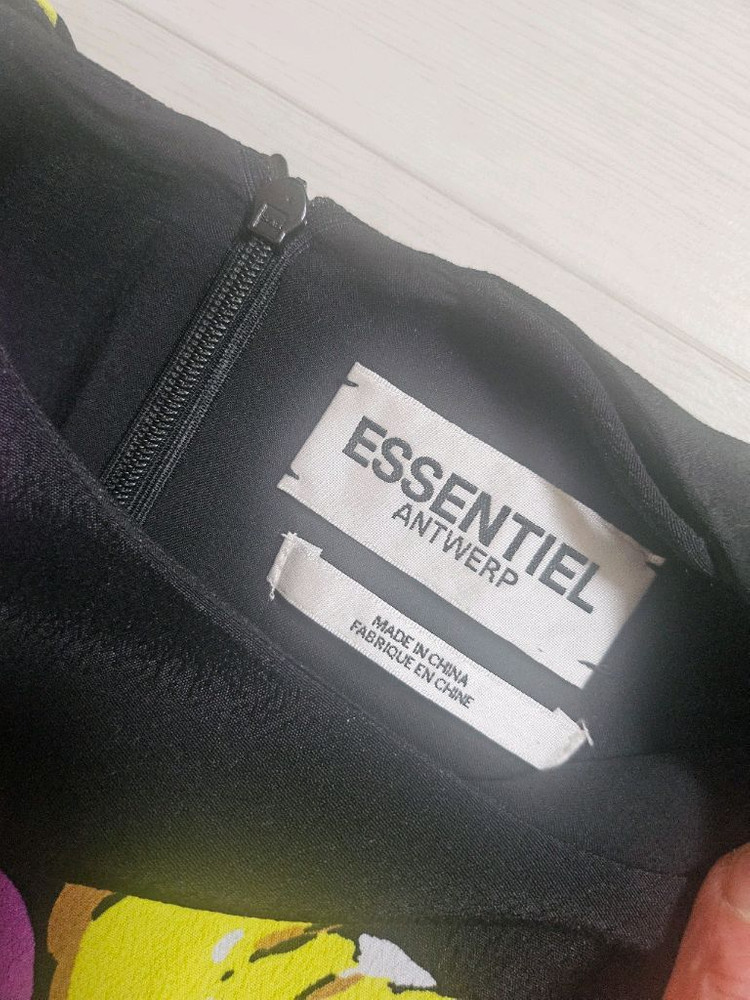 ESSENTIEL ANTWERP 플로럴프린트 미디 드레스 블랙 34사이즈--3