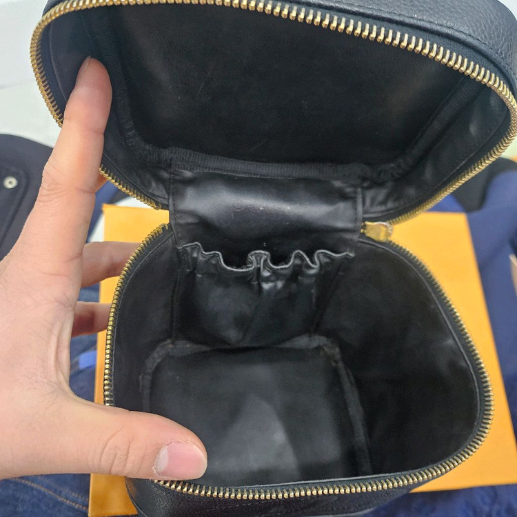 샤넬베니티백--5