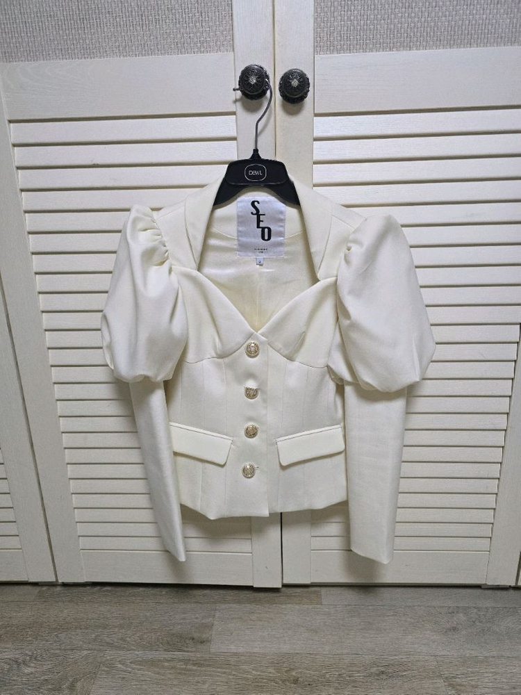 서쿠키 퍼프소매 블라우스--0