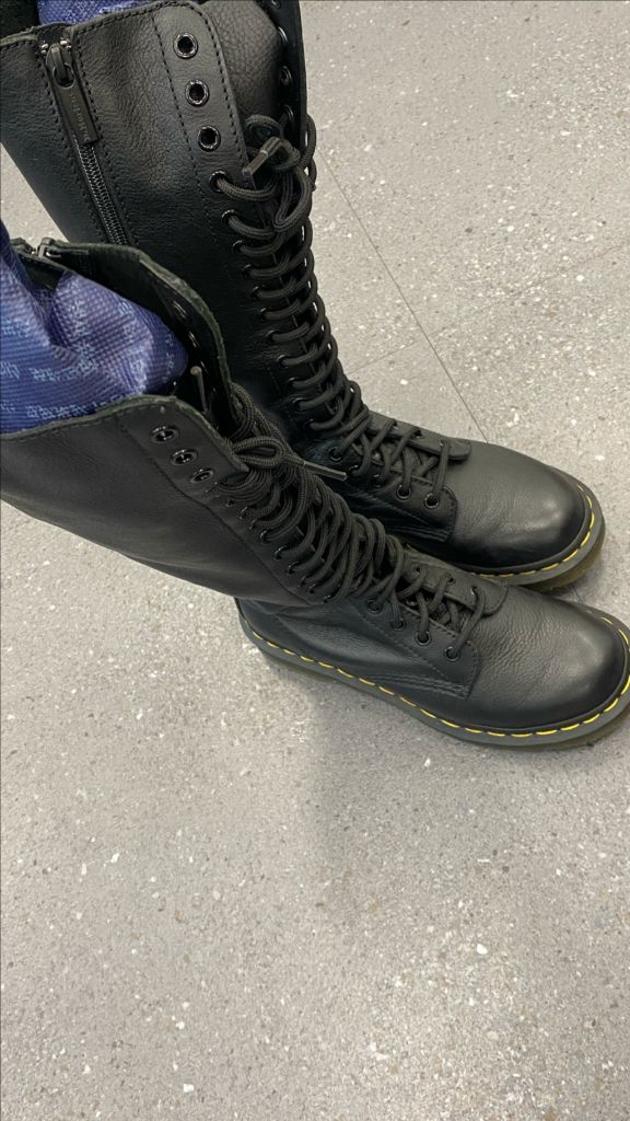 닥터마틴 1B60 20홀 롱부츠 UK4 (235mm)--5