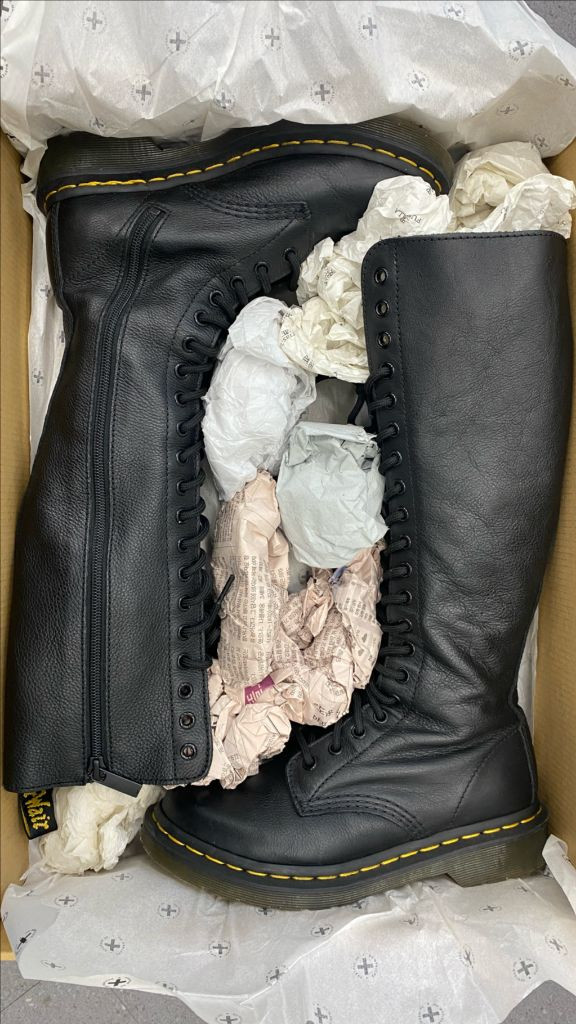 닥터마틴 1B60 20홀 롱부츠 UK4 (235mm)--6