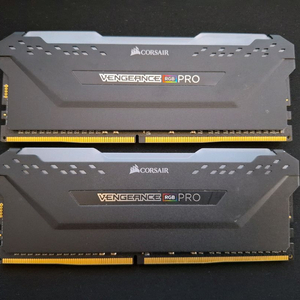 메모리 CORSAIR DDR4 3600 32GB(16GB 두개)