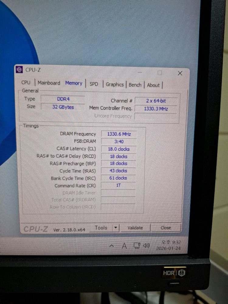 메모리 CORSAIR DDR4 3600 32GB(16GB 두개)--4