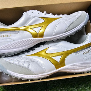 [새상품]미즈노 모렐리아 살라 JPN TF Bright Gold팩
