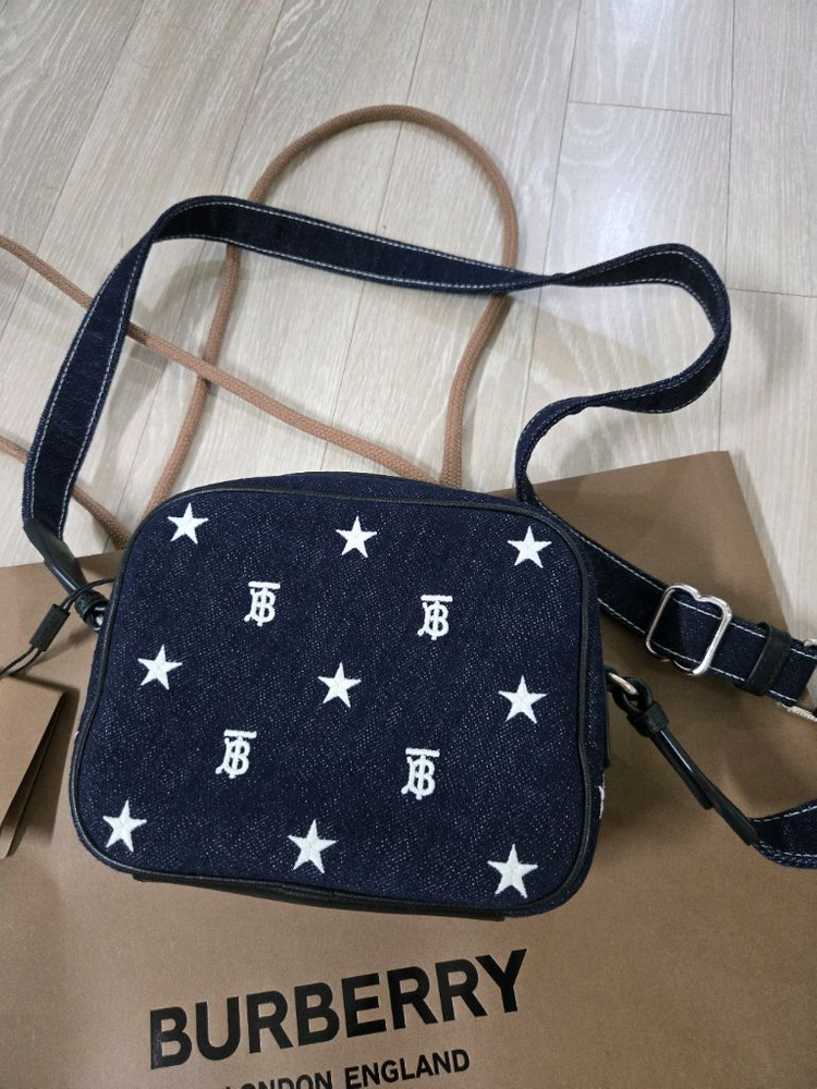 버버리 tb 데님크로스백 새상품 정품--1