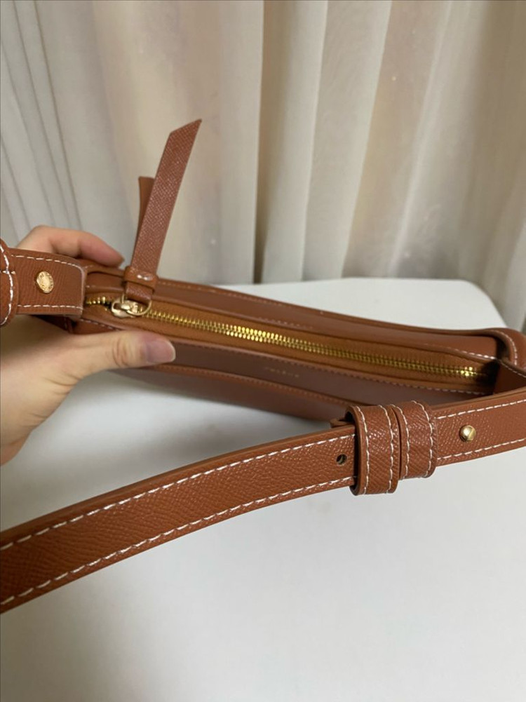 폴렌느 백 가방 카멜 브라운 크로스백 호보 화이트 스티치 소가죽 토고 통가죽 골드 로고 스트랩 타이--4