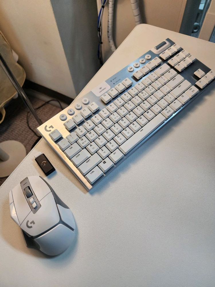 로지텍 G913 TKL 키보드 + G502X PLUS 마우스 일괄--1