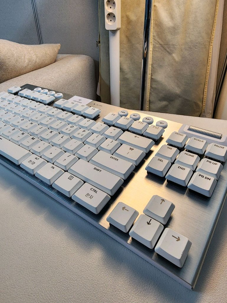 로지텍 G913 TKL 키보드 + G502X PLUS 마우스 일괄--2