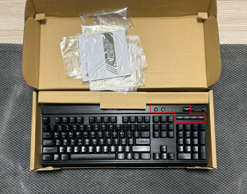 커세어 k70 lux 키보드 (*고장버튼 있음)--3