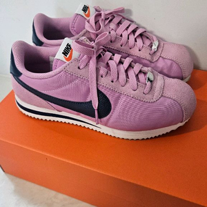 나이키 코르테즈 245