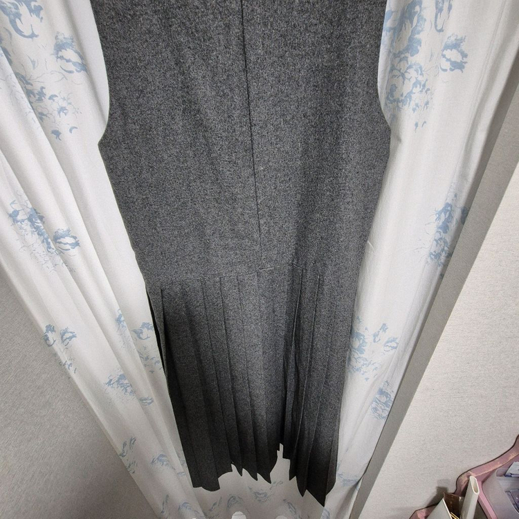 유노이아 플리츠 모직원피스--3