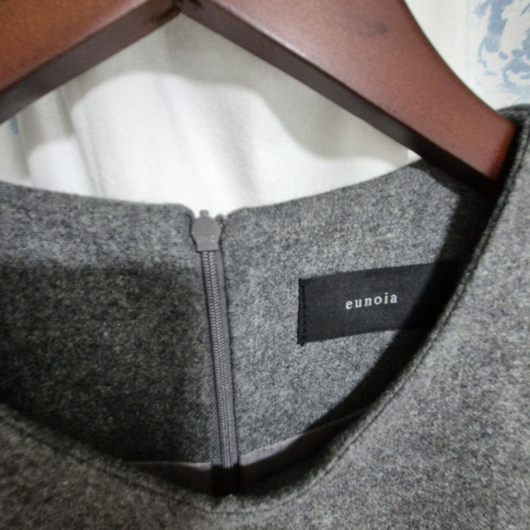 유노이아 플리츠 모직원피스--7