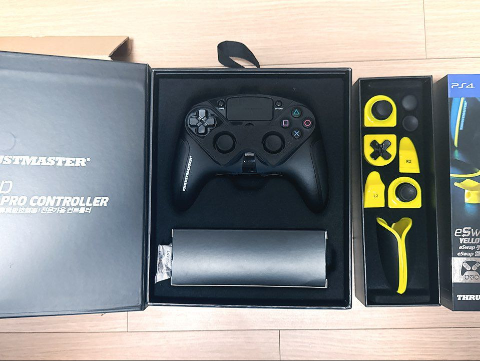 (박풀A급) 트러스트마스터 eSwap 프로 모듈식 유선 컨트롤러(PC,PS4) + 추가팩(옐로우)--1