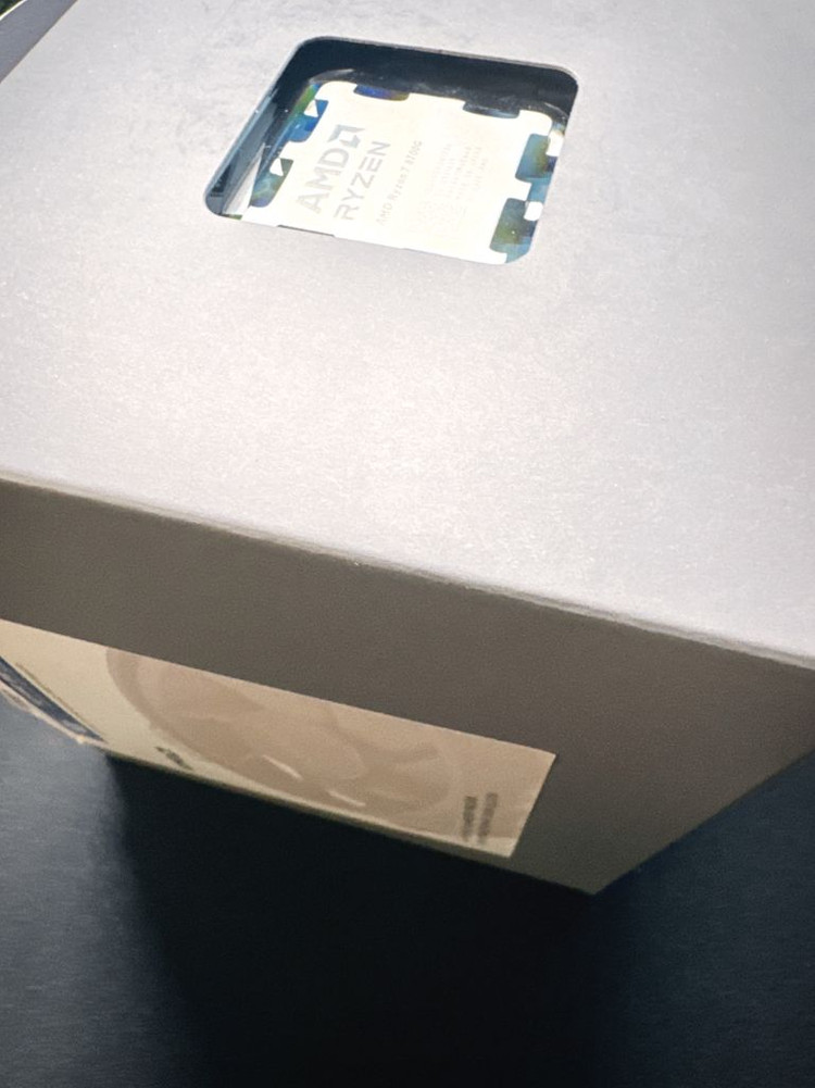 (박풀S급) 정발 AMD 라이젠7 8700G 멀티팩--1