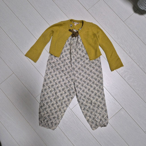 봉쁘앙 점프슈트와 가디건