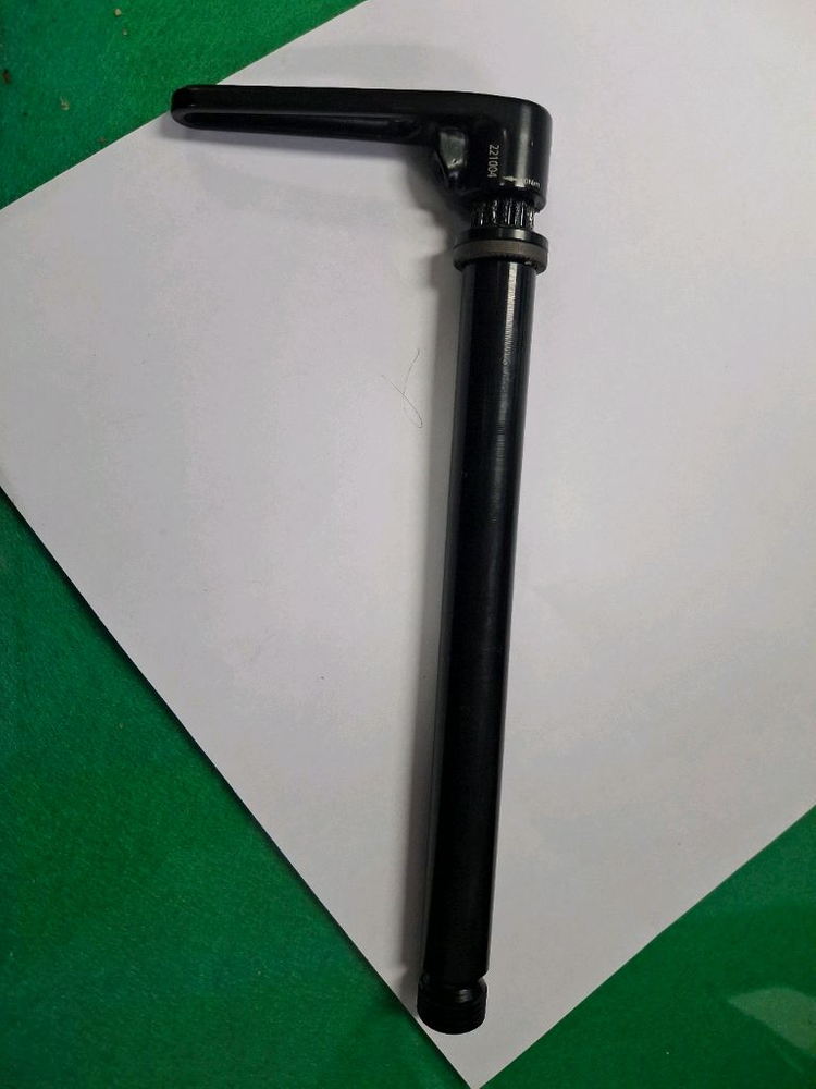 BRAND-X 사의 부스트 규격 110 15용 스루액슬 판매 합니다--3