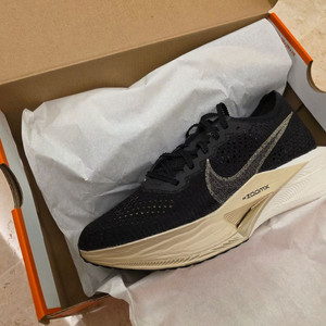 나이키 줌X 베이퍼플라이 넥스트% 3 블랙 메탈릭 골드 그레인