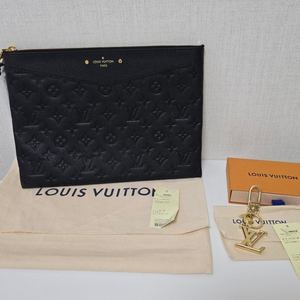 루이비통 앙프렝뜨 클러치&파셋 키링