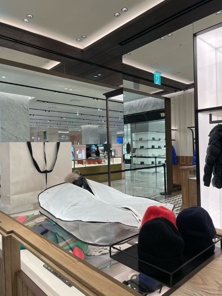 몽클레어 클로에 이미지