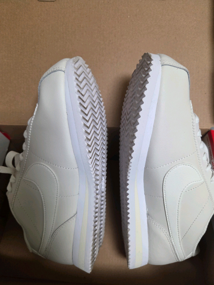 나이키 코르테즈 240--1