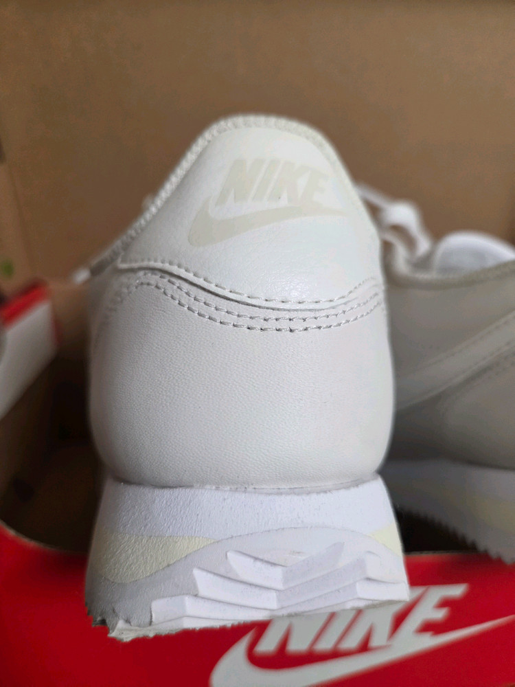 나이키 코르테즈 240--3