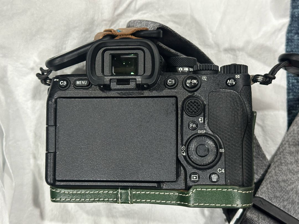 소니 a7m4 S급 풀박스 판매합니다--3