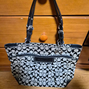 코치 시그니처 숄더백(상태 매우 좋음)