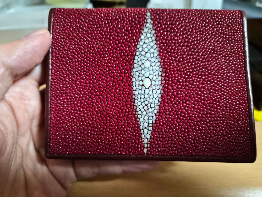 [새상품] 크리스찬 메이도스 가오리 천연가죽 반지갑 버건디--1