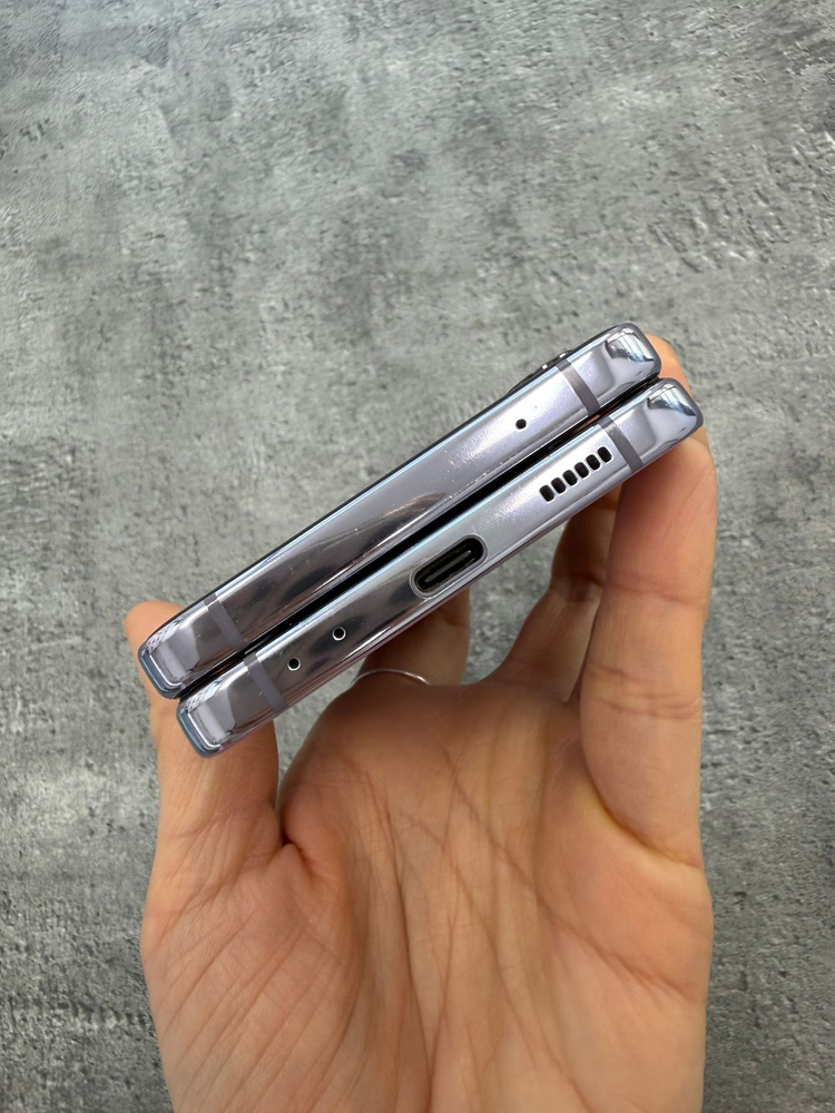 갤럭시 Z플립4 퍼플 256기가 (자급제)--2