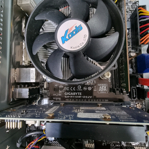 i3-6100 CPU + 기가바이트 H110M 메인보드