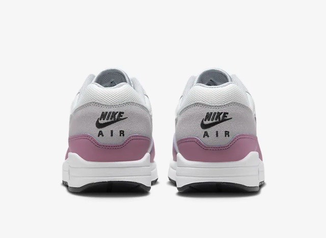 나이키 에어맥스1 에센셜 270사이즈 팝니다--6