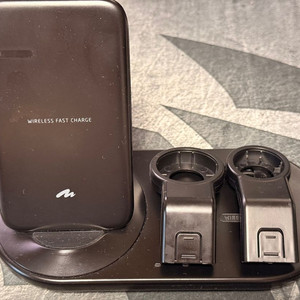 아트뮤 WF110 3in1 고속 무선 충전기 판매합니다.