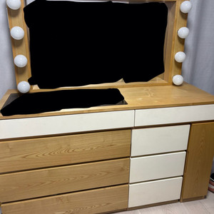 원목 조명 화장대