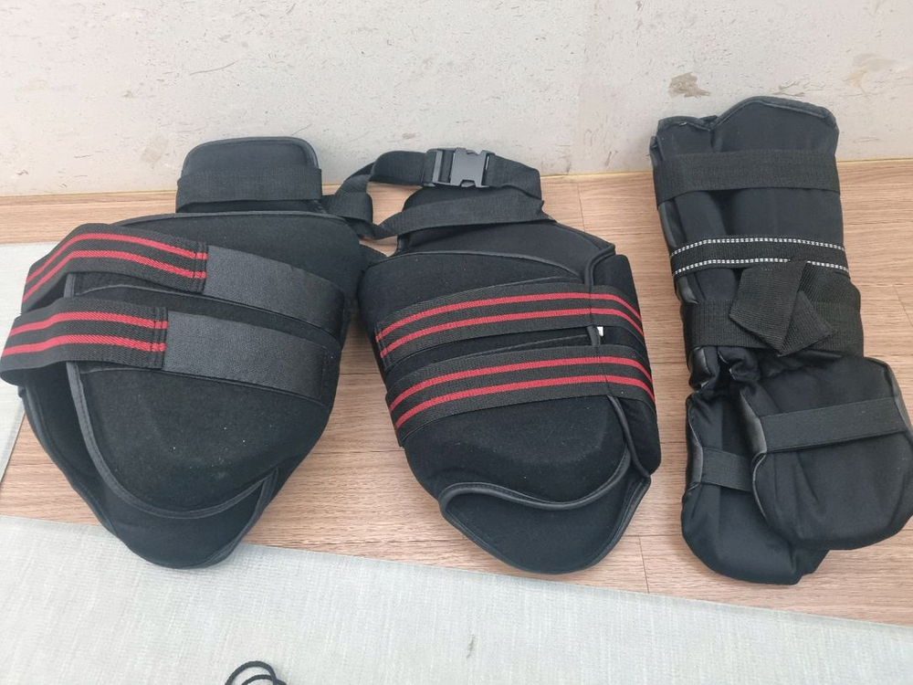 이사미 정강이 발 로우킥 보호대 보호구 격투기 isami 블랙 이미지